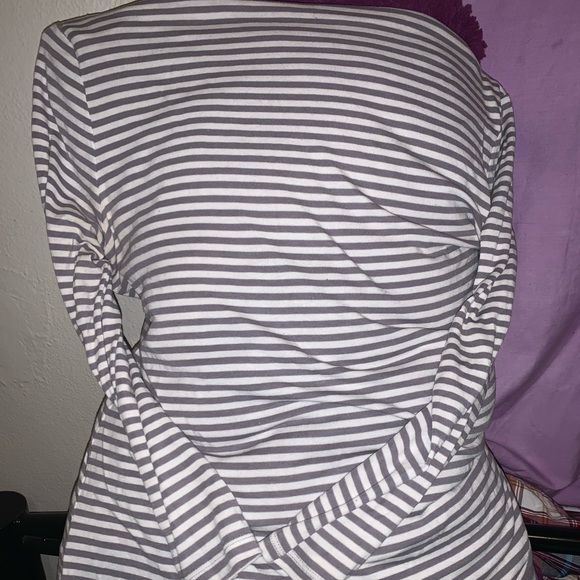 Old navy white and grey striped off shoulder top - Picture 1 of 3